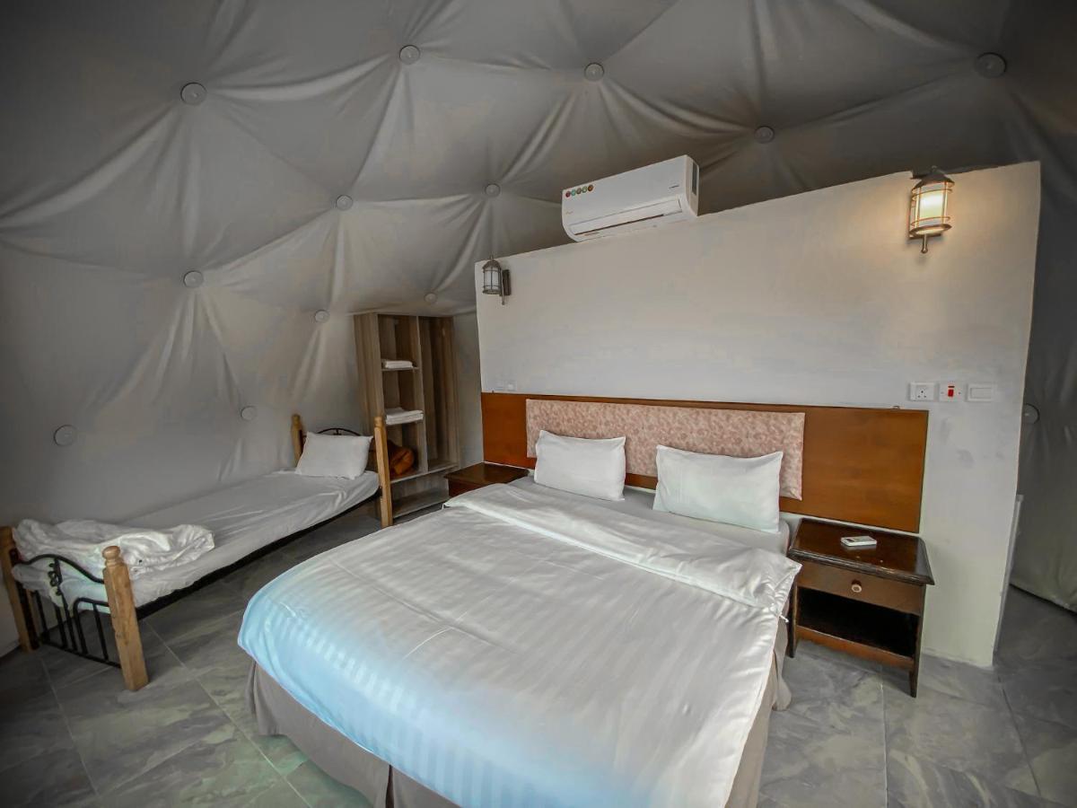 Tower Rum Camb Wadi Rum Exterior foto